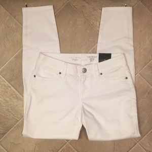 The Limited White Skinny Leg Ankle Zipper Jeans